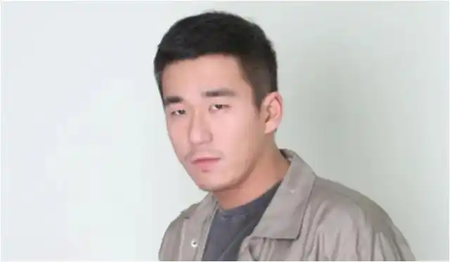 童瑶曾遭张默暴打如今嫁富商成视后她的传奇故事令人惊叹