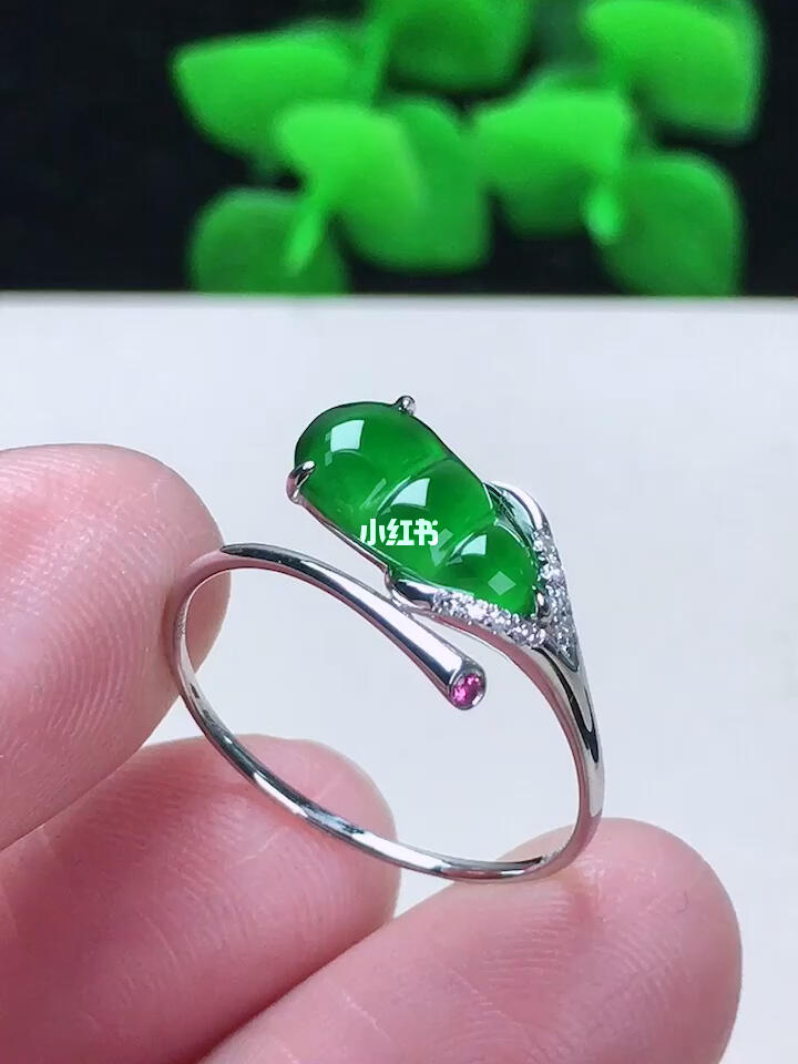 完美,18k金镶嵌满绿福豆四季豆翡_四季豆_18k金镶嵌_翡翠戒指_时尚