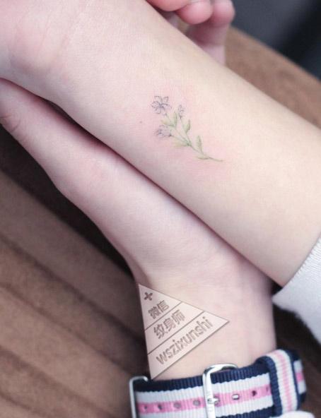 纹身师25张女生手腕精致小清新