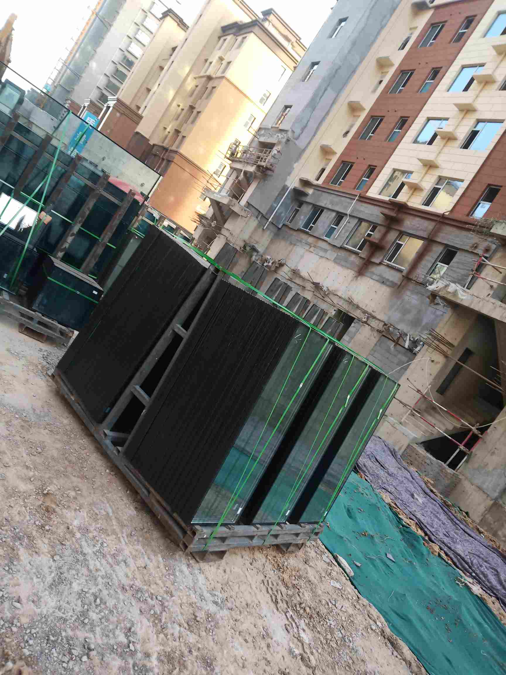 山东聊城年后大量用断桥铝门窗安装工主要负责窗框玻璃扇子