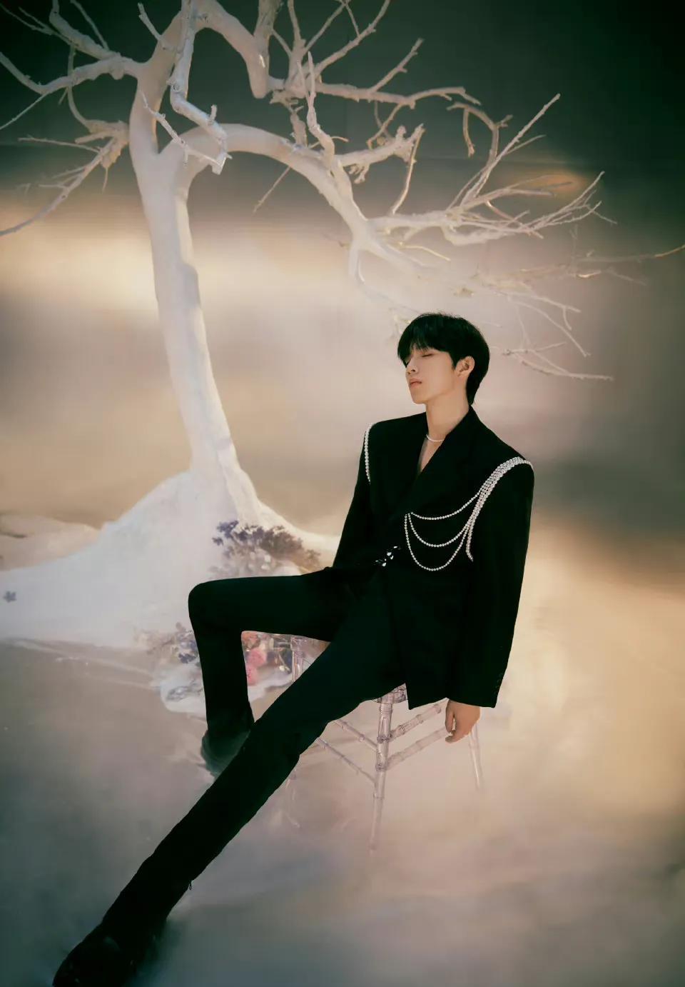 时代少年团西装珍珠链条造型大片,帅气满分,长腿吸睛_弟弟_刘耀文