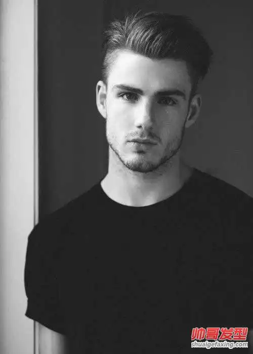 十二款欧美男士两边剃光发型(短发)(2)