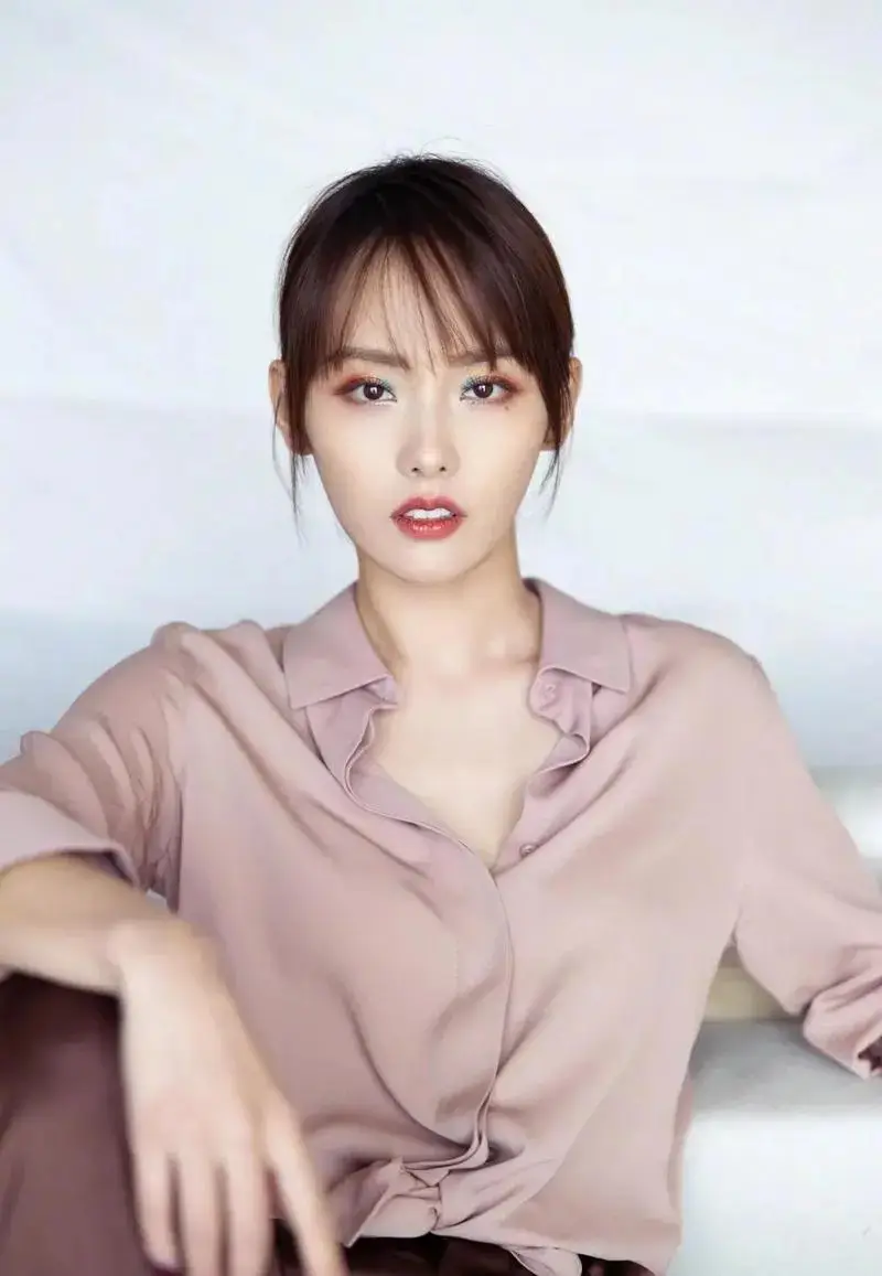 著名女演员「张嘉倪」经纪公司