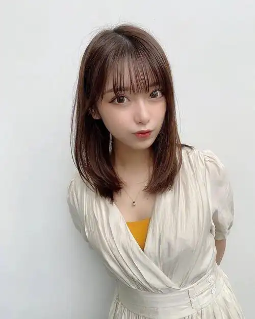 长度和层次非常修饰五官和脸型呦～@薯管家92小姐姐中长发最怕是烫