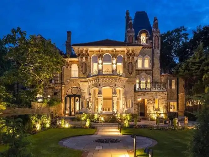 男孩乔治以2840万元出售他在伦敦的历史性哥特式豪宅_arrivau澳洲贷款