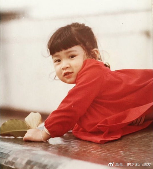 谢嘉怡幼年照曝光,大眼萌样超可爱,盘点历届港姐童年照