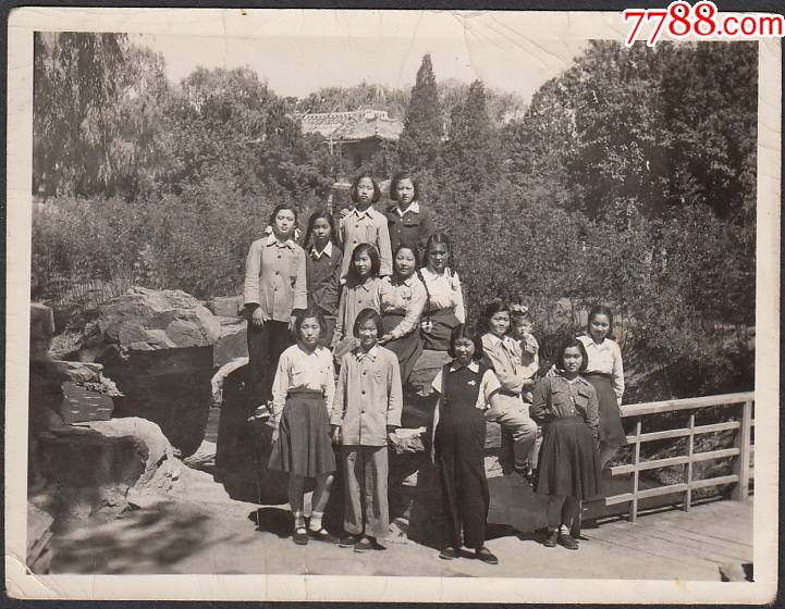 五十年代女生合影_老照片_包袱斋【7788收藏__收藏热线】