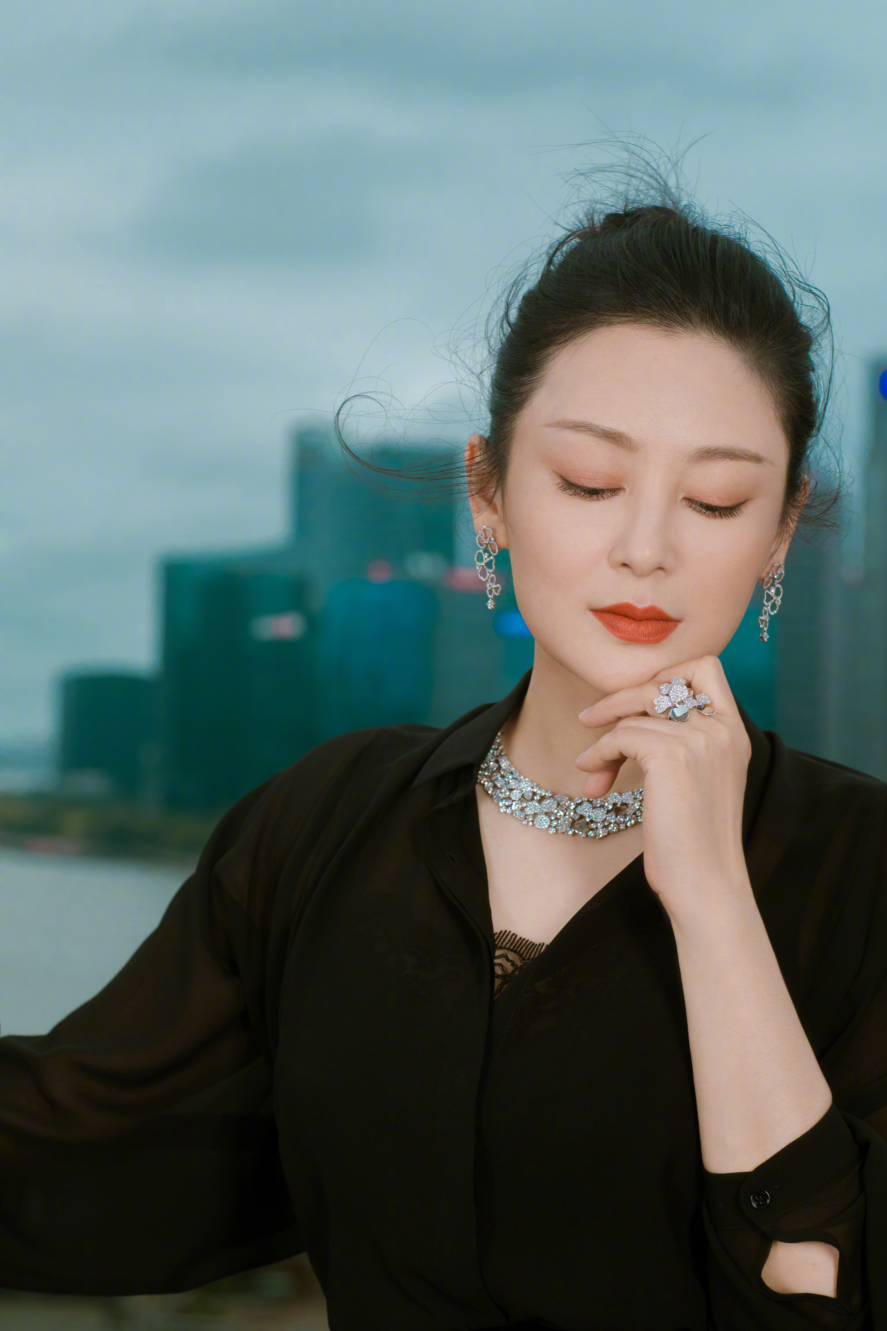 陈红出席博纳之夜活动时拍摄的一组照片什么水平zt