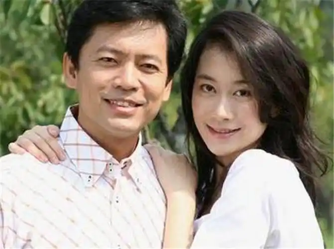 温峥嵘老公曲京远真的吗 曲京远个人资料家境被扒