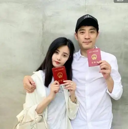 他娶过郝蕾,爱过王珞丹,负了殷桃,没想到38岁却又娶小12岁的她