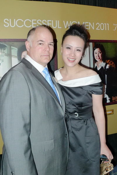 邬君梅亲身示范幸福法则 相守相惜是婚姻诀窍