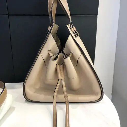 loewe罗意威沙色小号抽绳吊床包