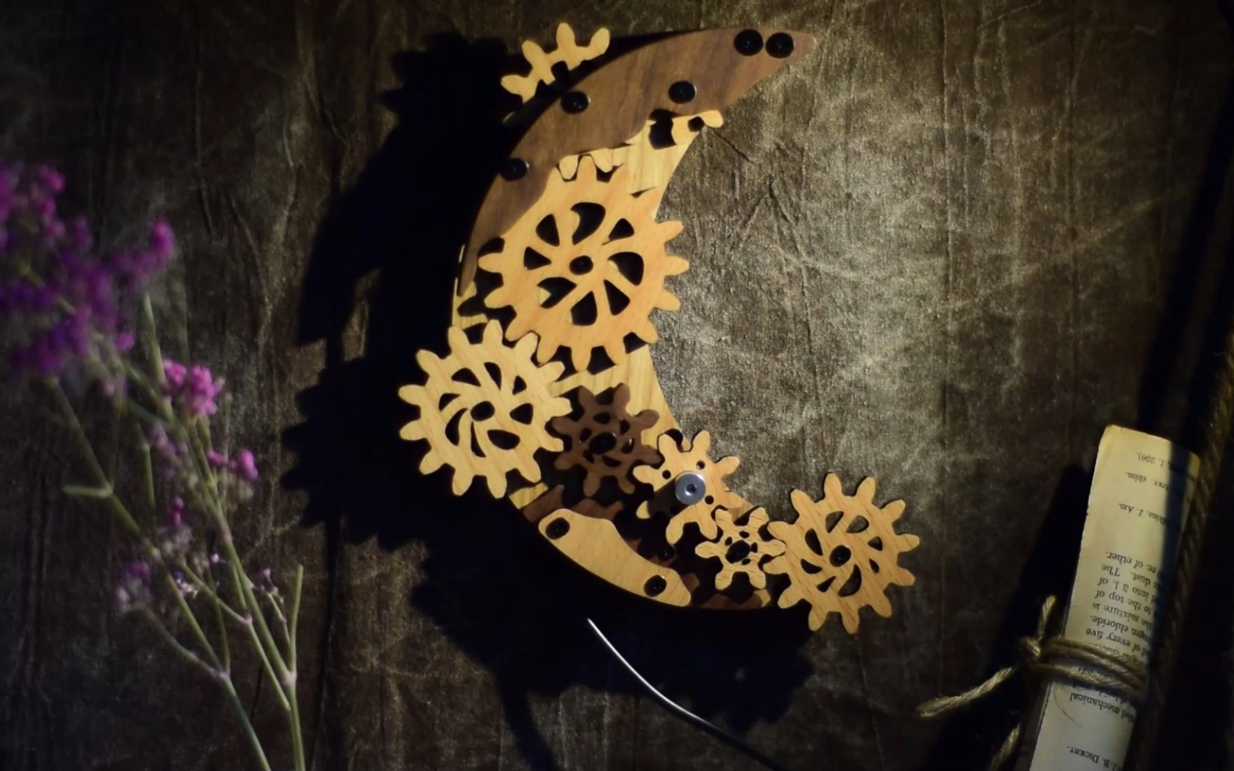 木制月亮创意动态齿轮墙画复古朋克原木传动装置机械艺术