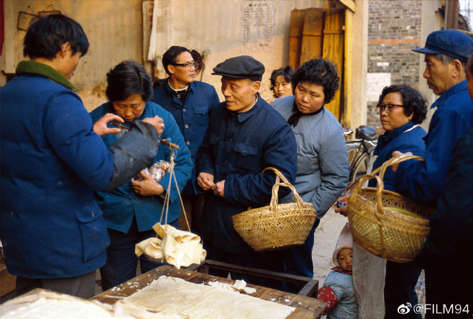 罕见老照片#上世纪七八十年代的中国.摄影:adriano màdaro