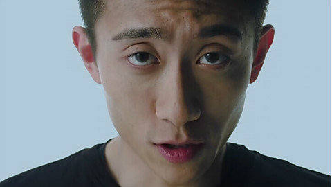 张一山酒吧翻唱《那就这样吧》 - acfun弹幕视