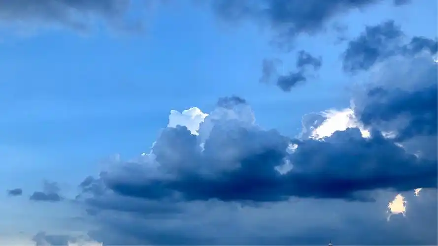 哇哦,漂亮的云彩