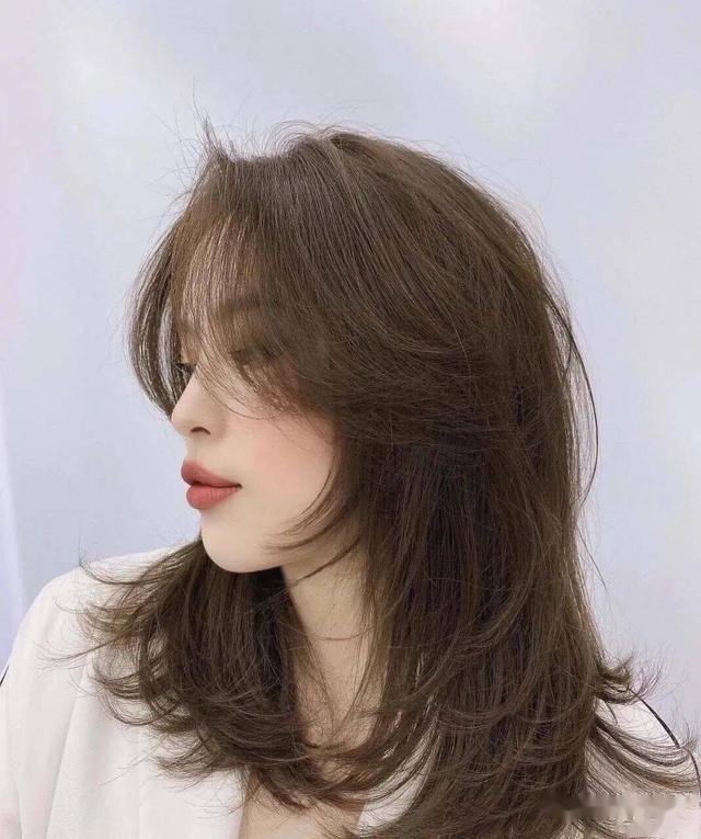 适合35岁左右女人的发型有哪些?