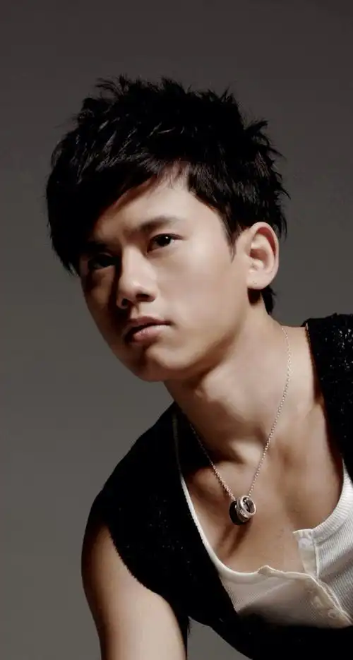 张杰图片张杰帅气时尚写真图片