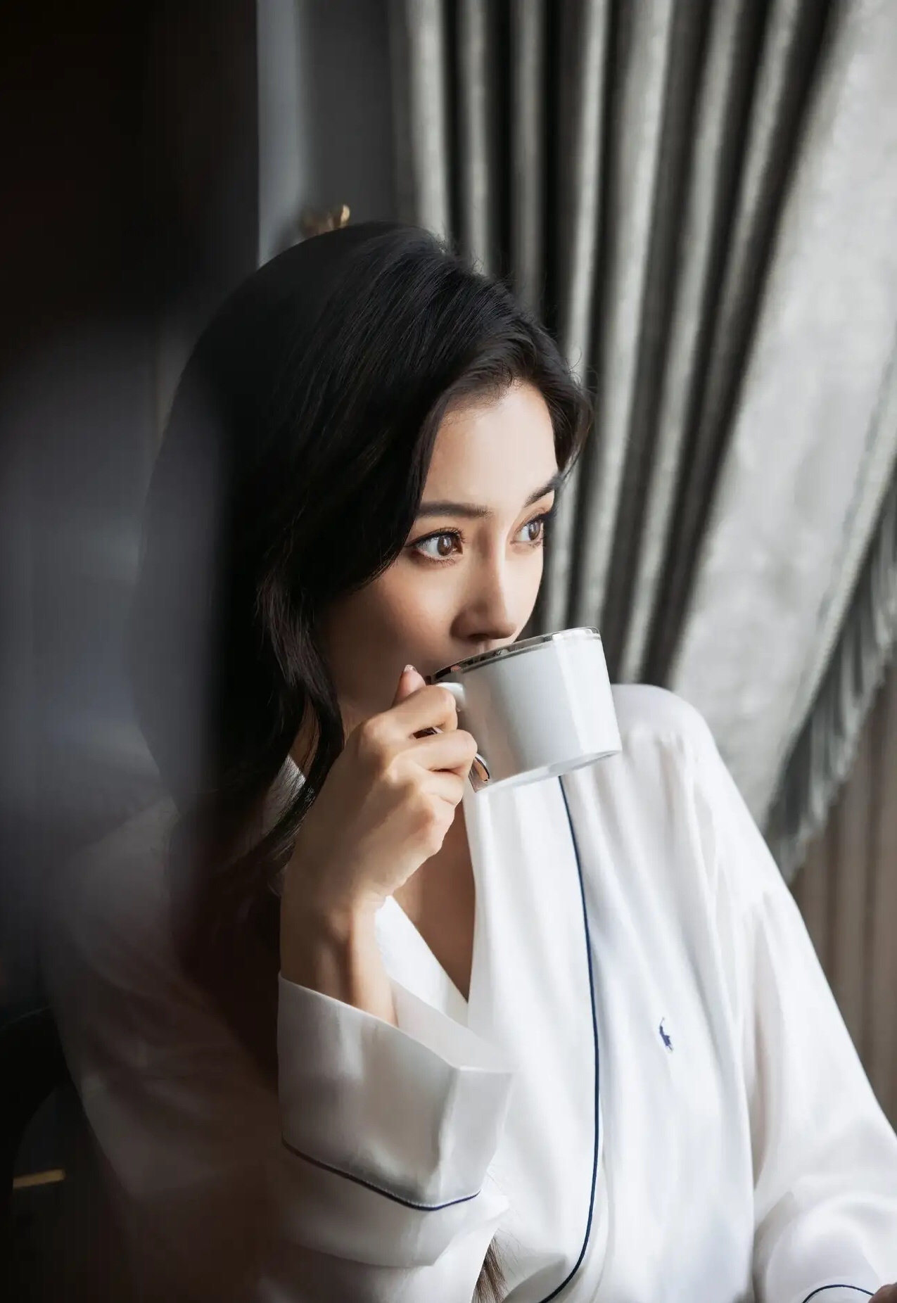 娱乐圈女明星杨颖酒店浴袍美照