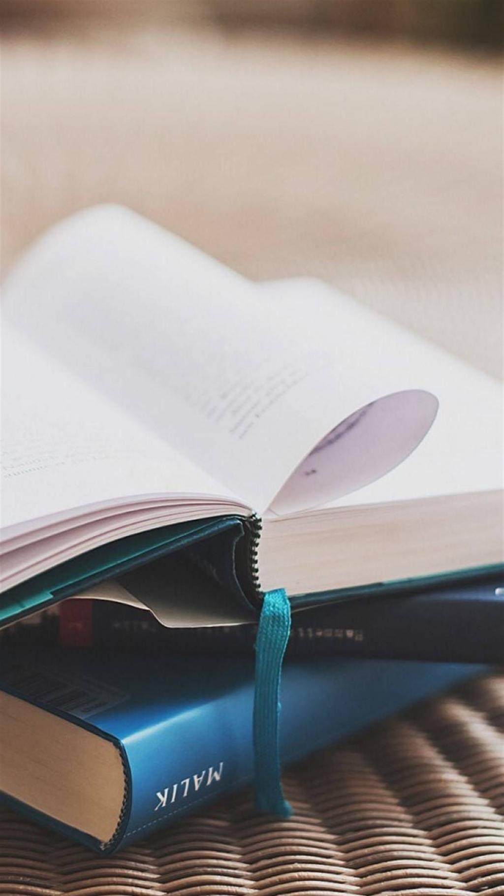 文艺风书本静物特写