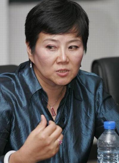 胡玫至少两年后才拍《红楼梦》 称李少红是好友