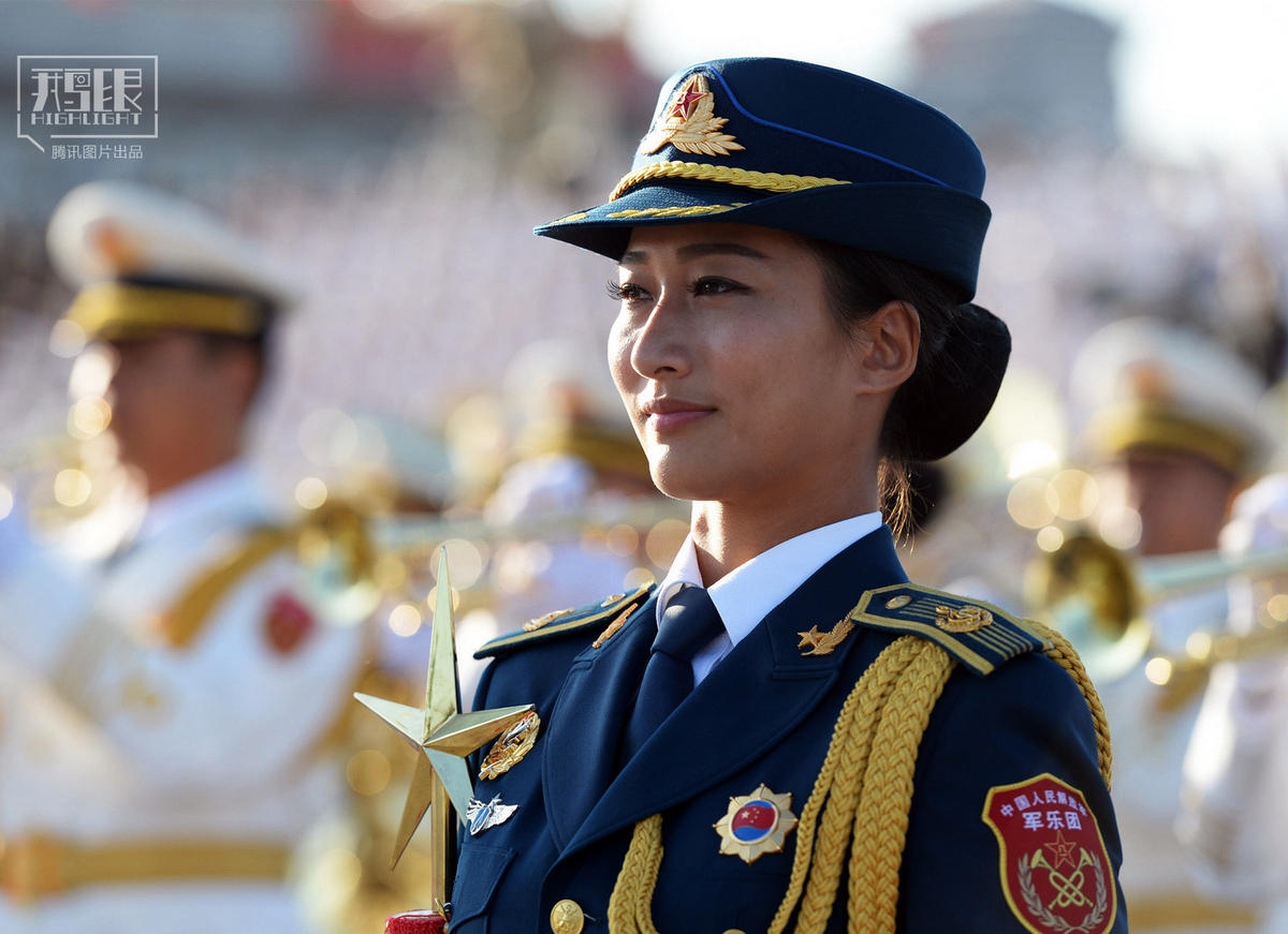 主题:【鹅眼】聚焦阅兵式上的女兵