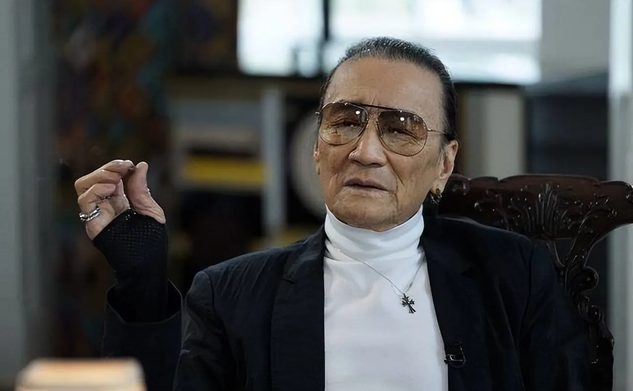 当时被谢贤扇巴掌的曾江,好巧不巧就是王羽的妹夫.