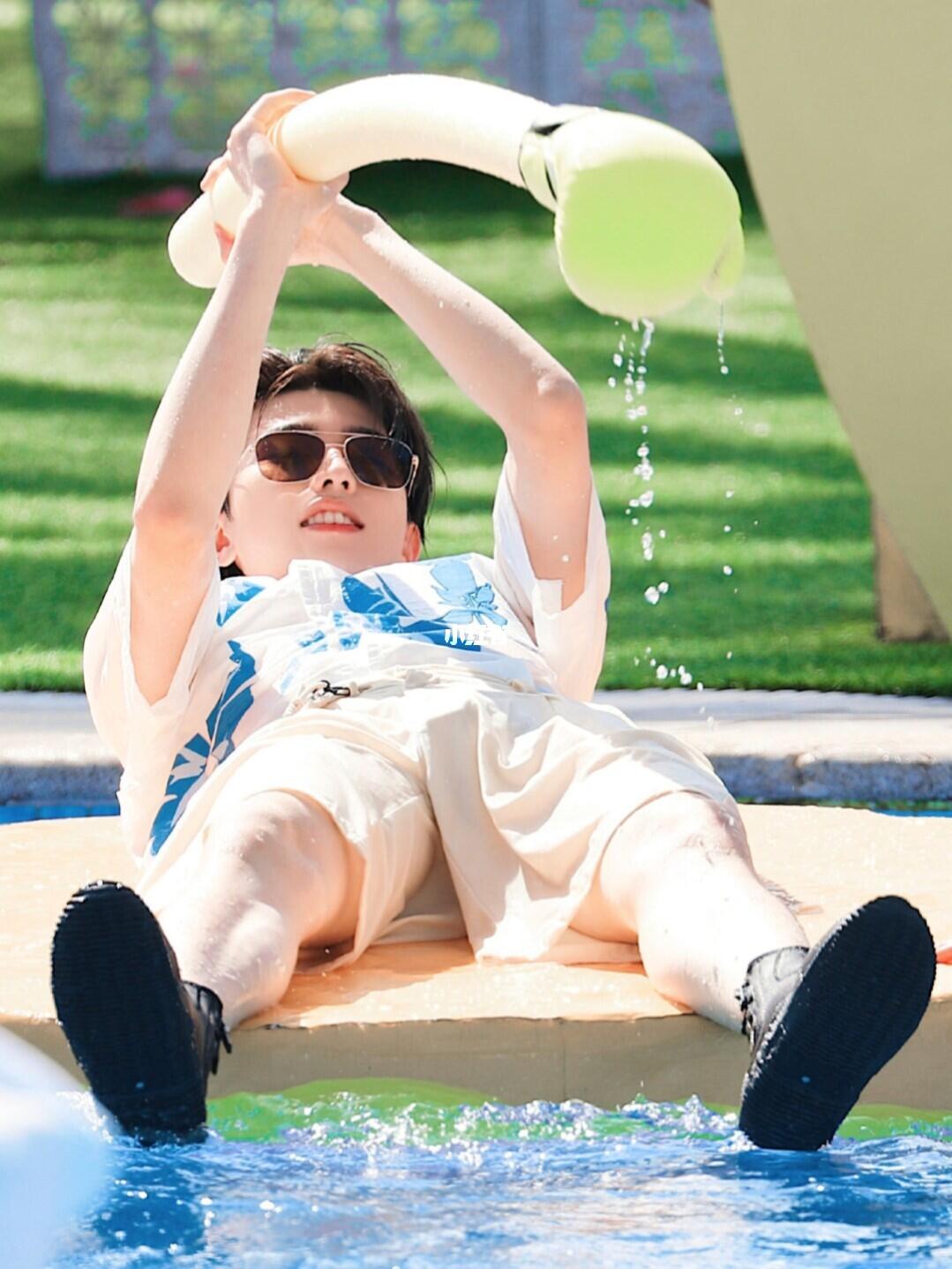 蔡徐坤奔跑吧三亚爱坤夏天