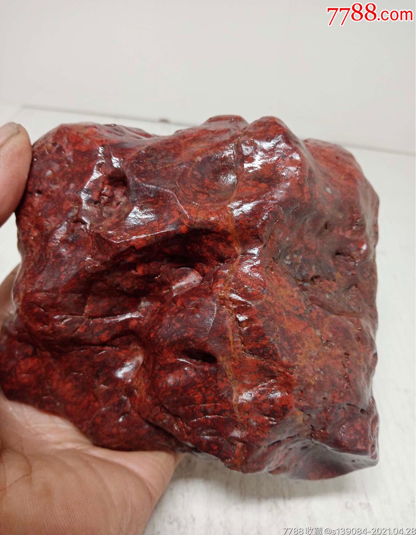 新疆戈壁鸡血石900多克包真