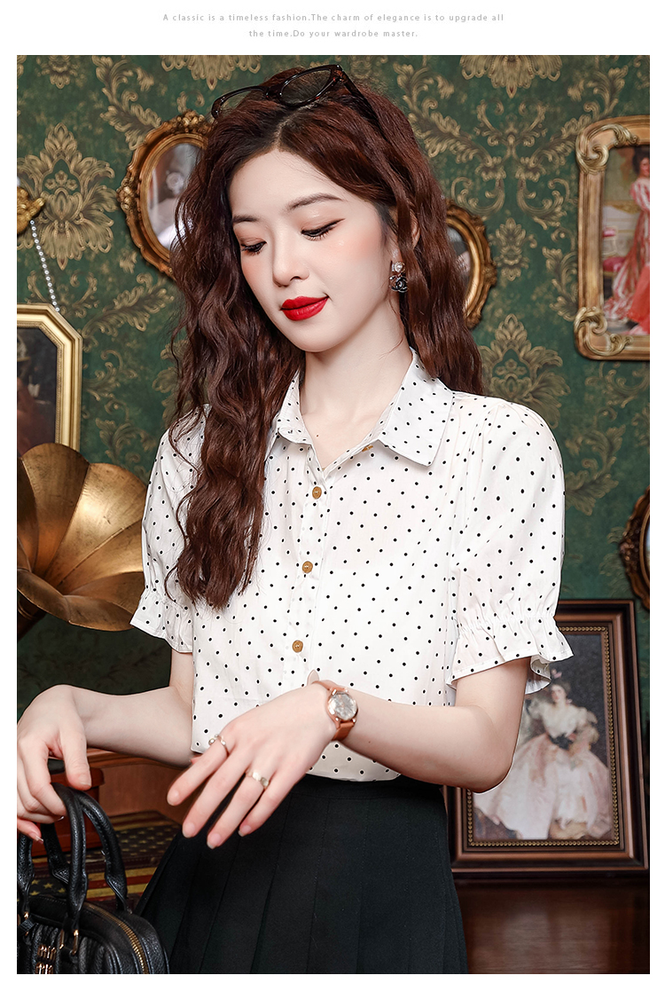 2024年春季新款女装今年流行爆款上衣气质白色polo领波点短袖衬衫