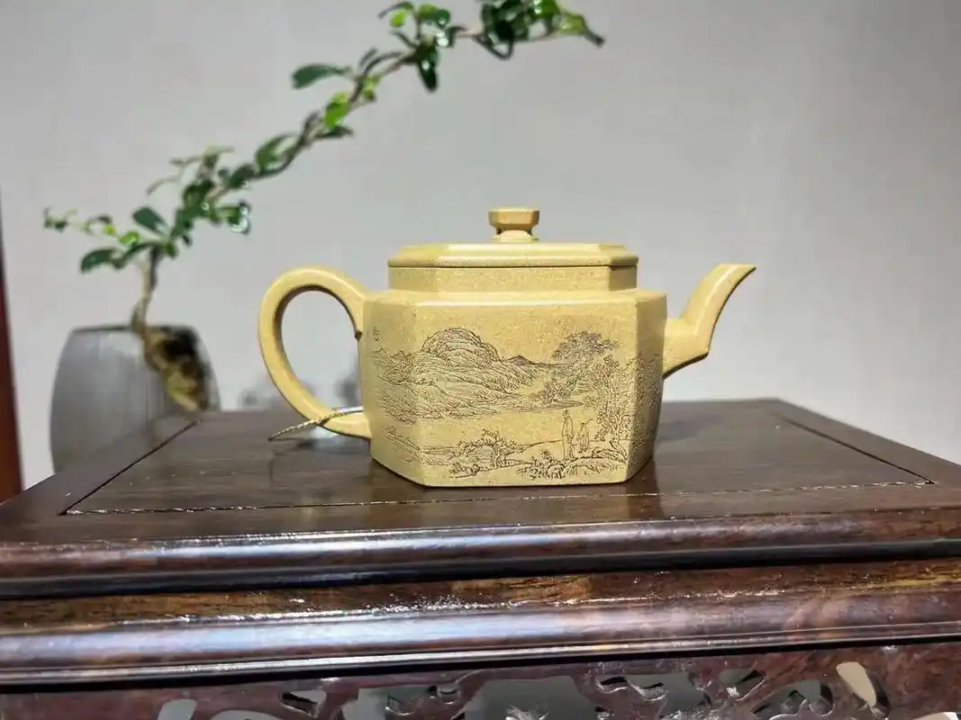 紫砂壶.刻绘名家陈宏林藏六方 190cc 原矿黄金段,陈宏林 - 抖音