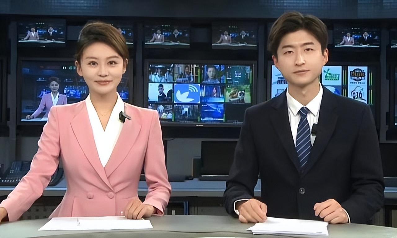 美女主持yoyo官宣恋情,与徐颢鑫街头热吻,趵突泉cp成真了_严新_浩鑫