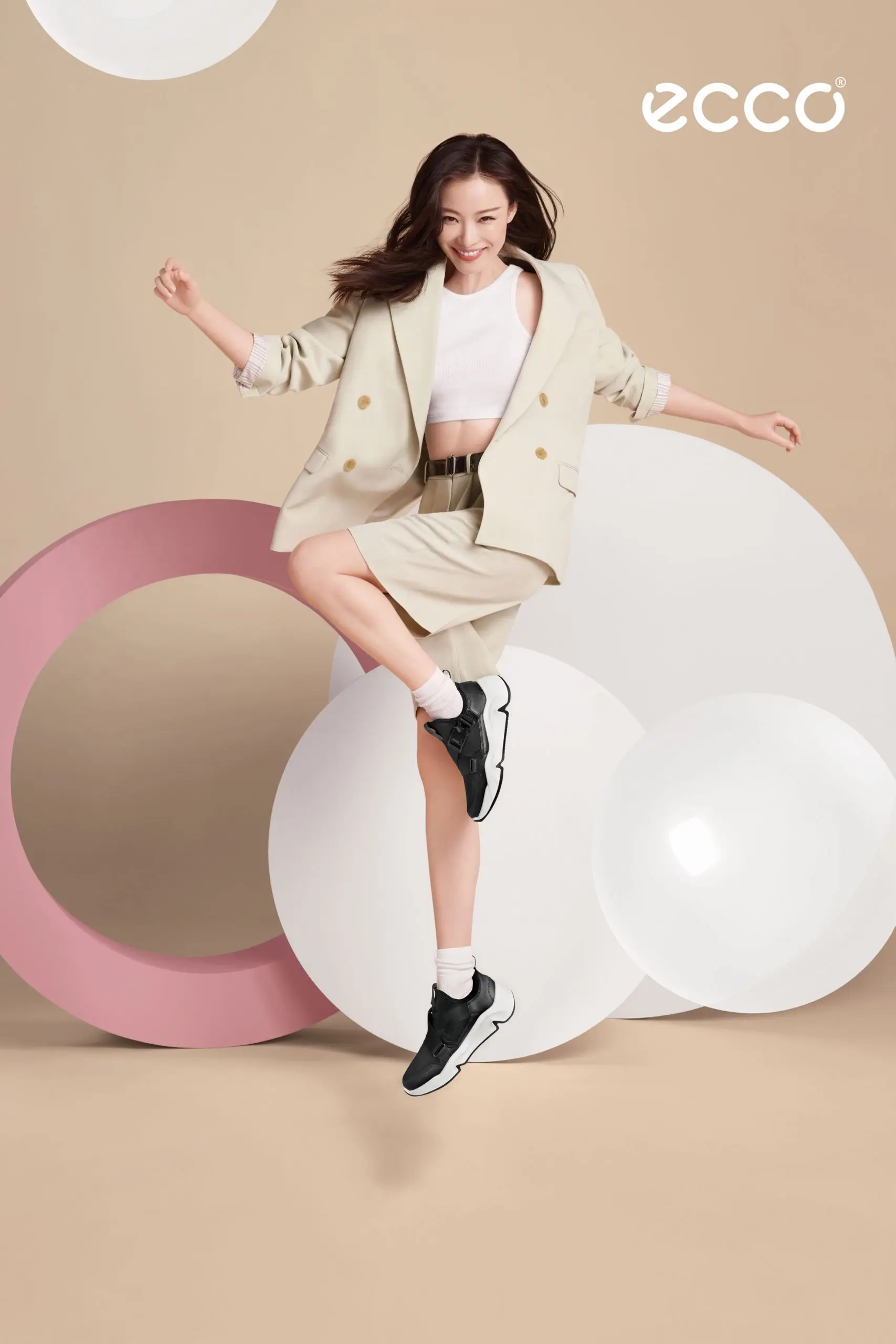ecco 官宣全新代言人倪妮