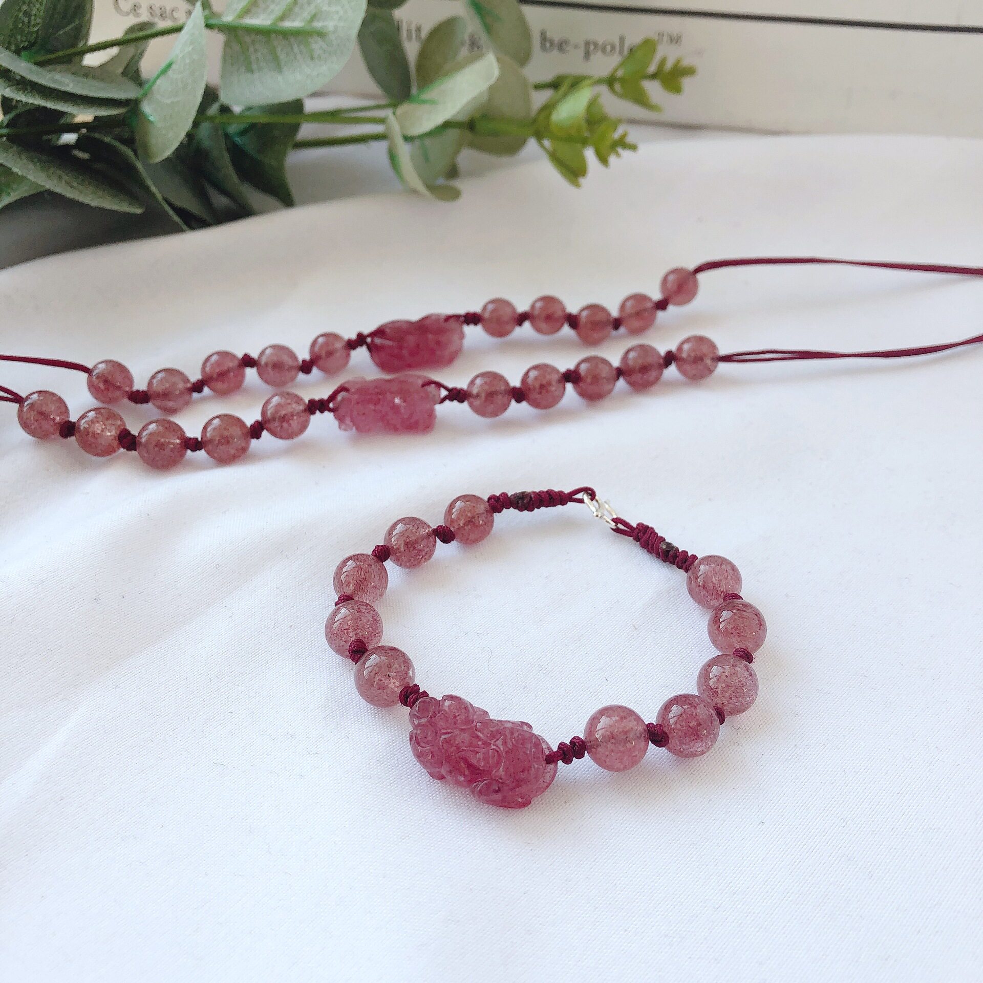 草莓貔貅手链水晶女生生手转运桃花手工编绳女手链