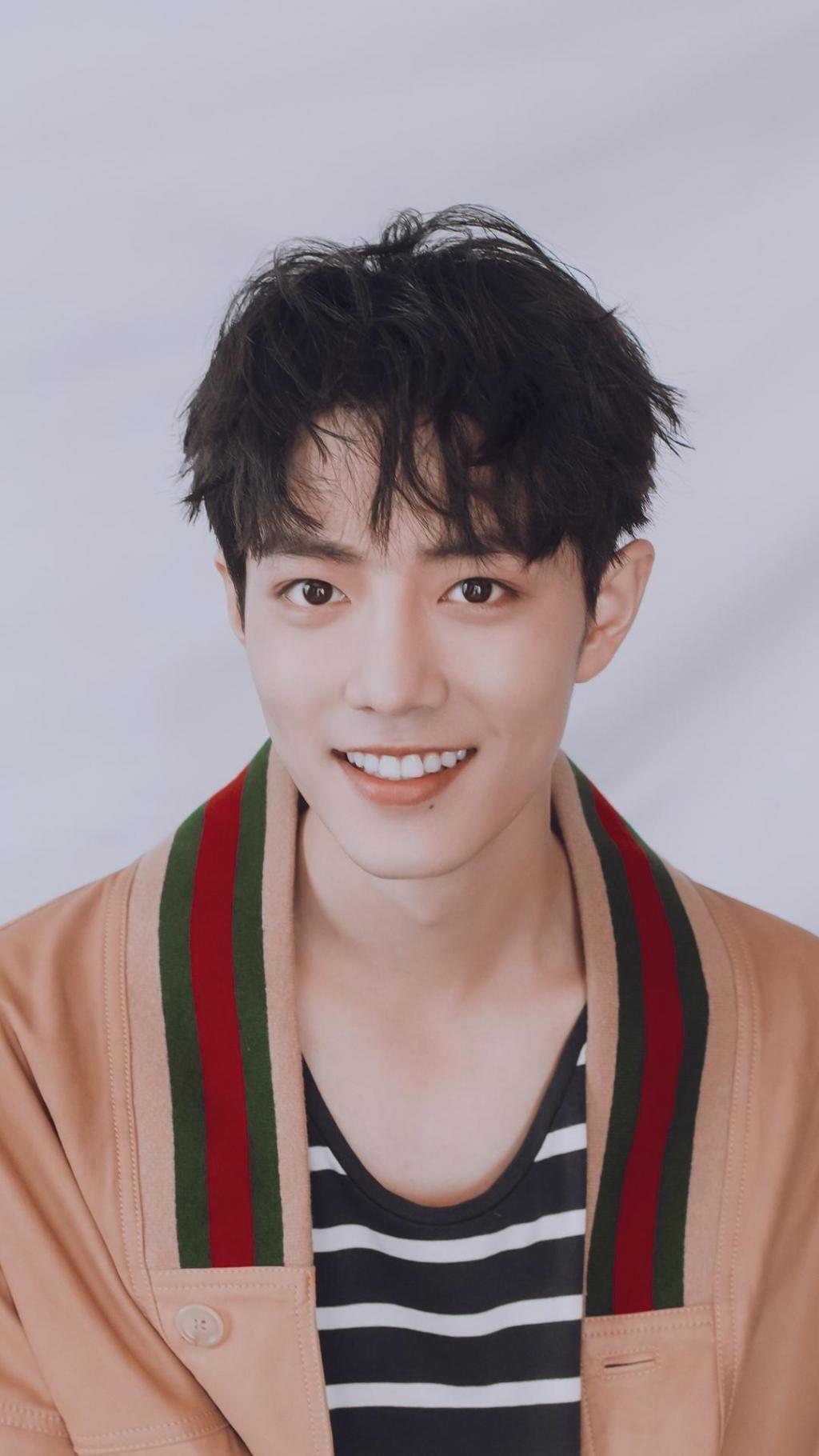 肖战清爽干净阳光帅气写真,高清图片,手机锁屏桌面-壁纸族