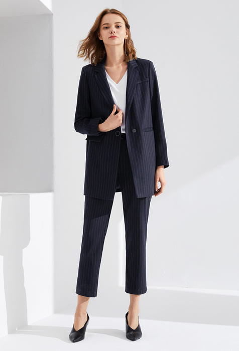 女式西服图片女式西服款式图片欣赏女式西服搭配图片