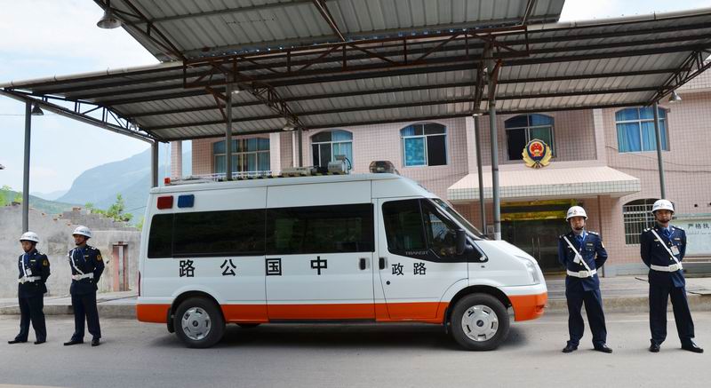 新形式下应运而生的产物 公路综合执法车_交通