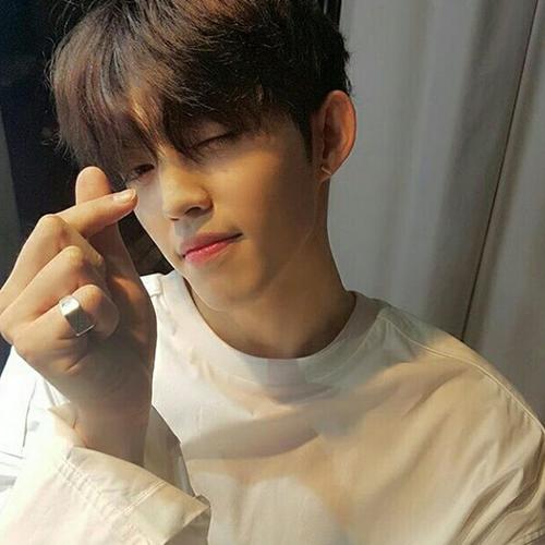 17岁男普通帅气头像 男生头像图片大全 -【爱个性】