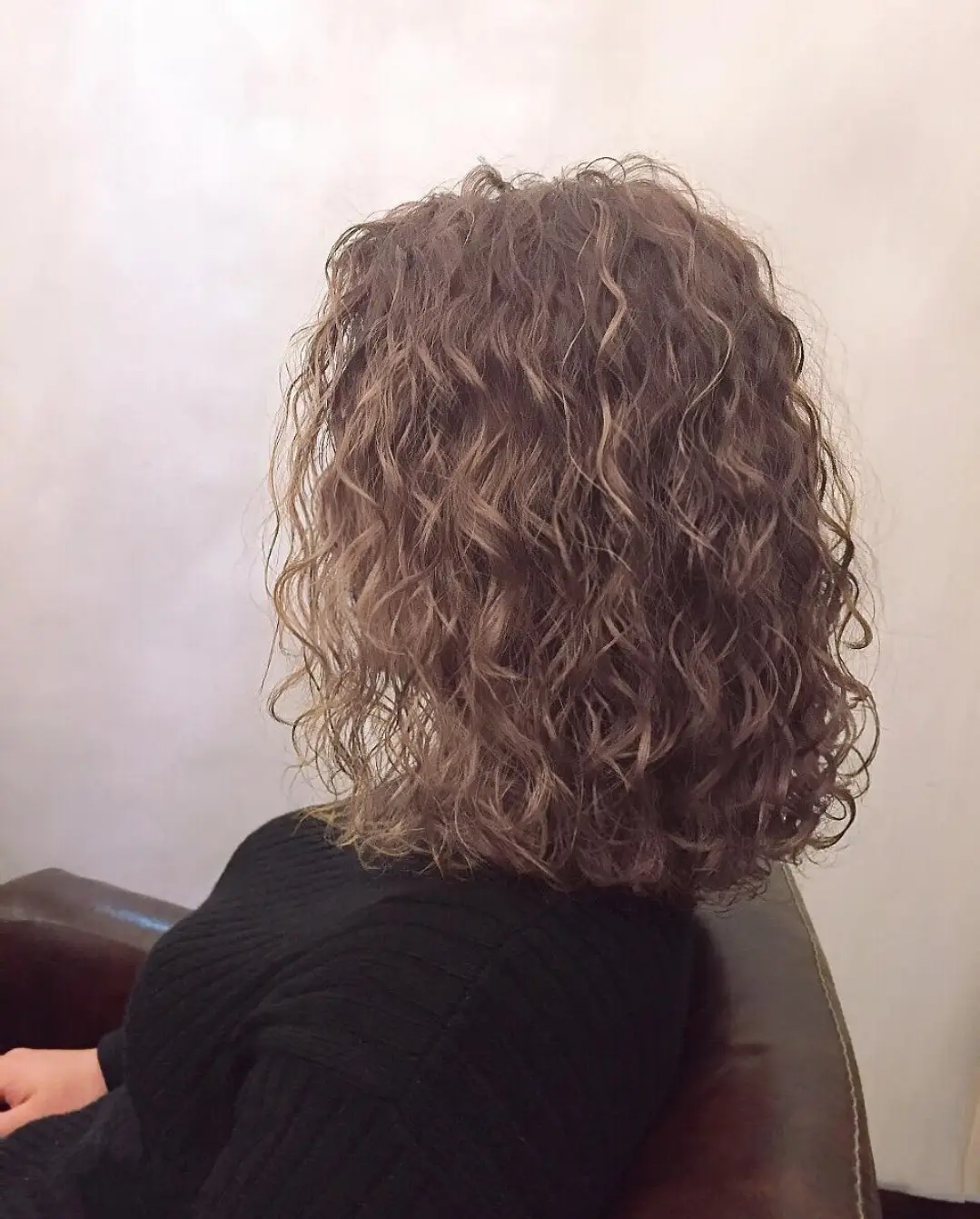 2020秋冬流行全头烫发型20款,蓬松保暖又洋气,你烫同款了吗