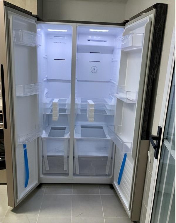 冰箱市场竞争激烈!529升双开门大冰箱售价才2千多,来了解一下