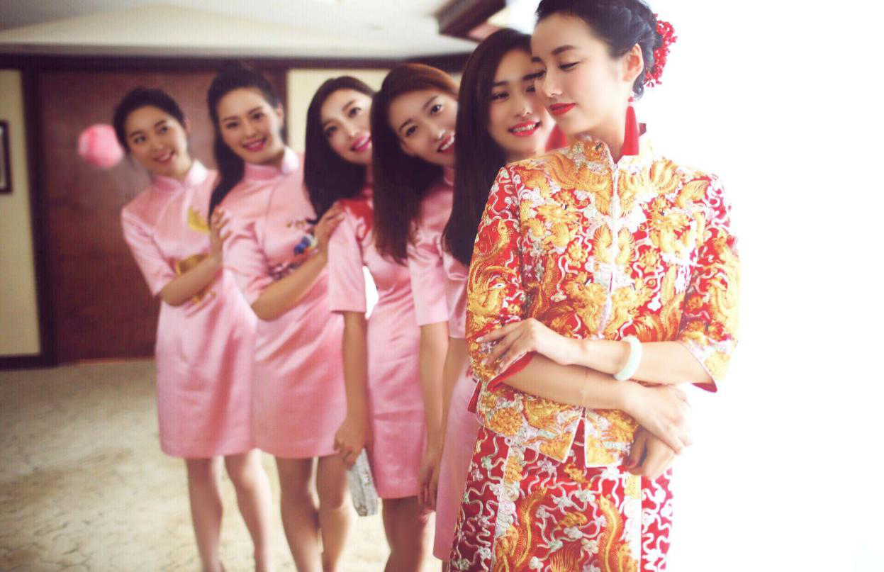 大江网 娱乐 正文  陈紫函   伴娘由吕一的好姐妹刘芸,高露,王力可