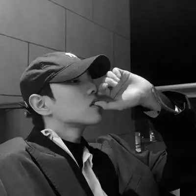 男头黑白真人头像高冷帅气图片