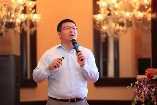 万德众归集团董事长王喆