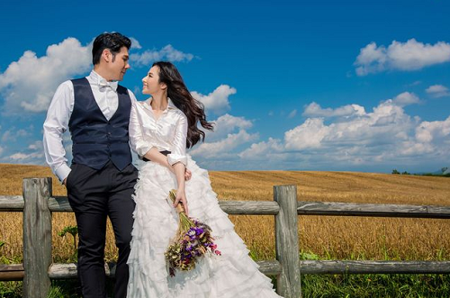 陈怡梦幻婚纱照曝披透视白纱秀性感