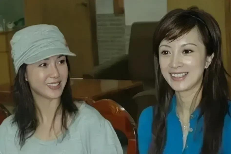 傅艺伟和金巧巧看着有点像,像一对姐妹花,为何评价悬殊那么大?