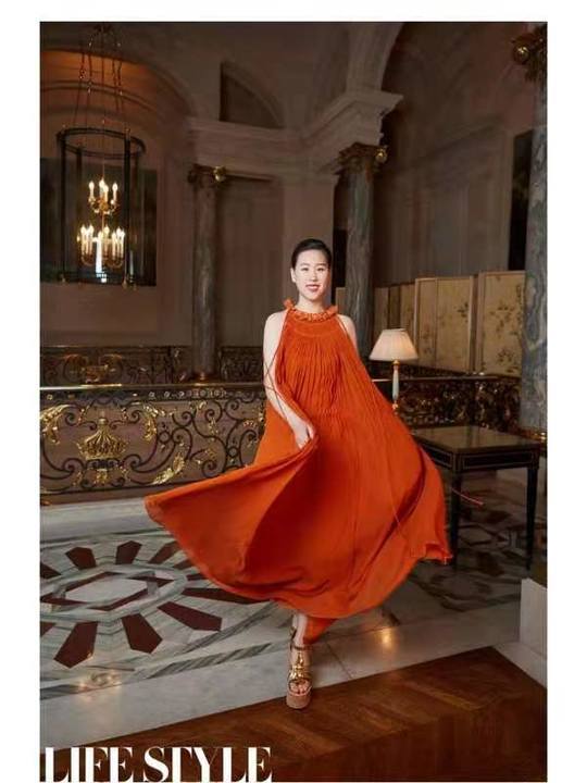 著名歌唱家廖昌永携女儿廖敏冲推抗疫公益歌曲人间星河