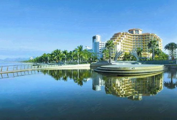 三亚金凤凰海景酒店外观图片