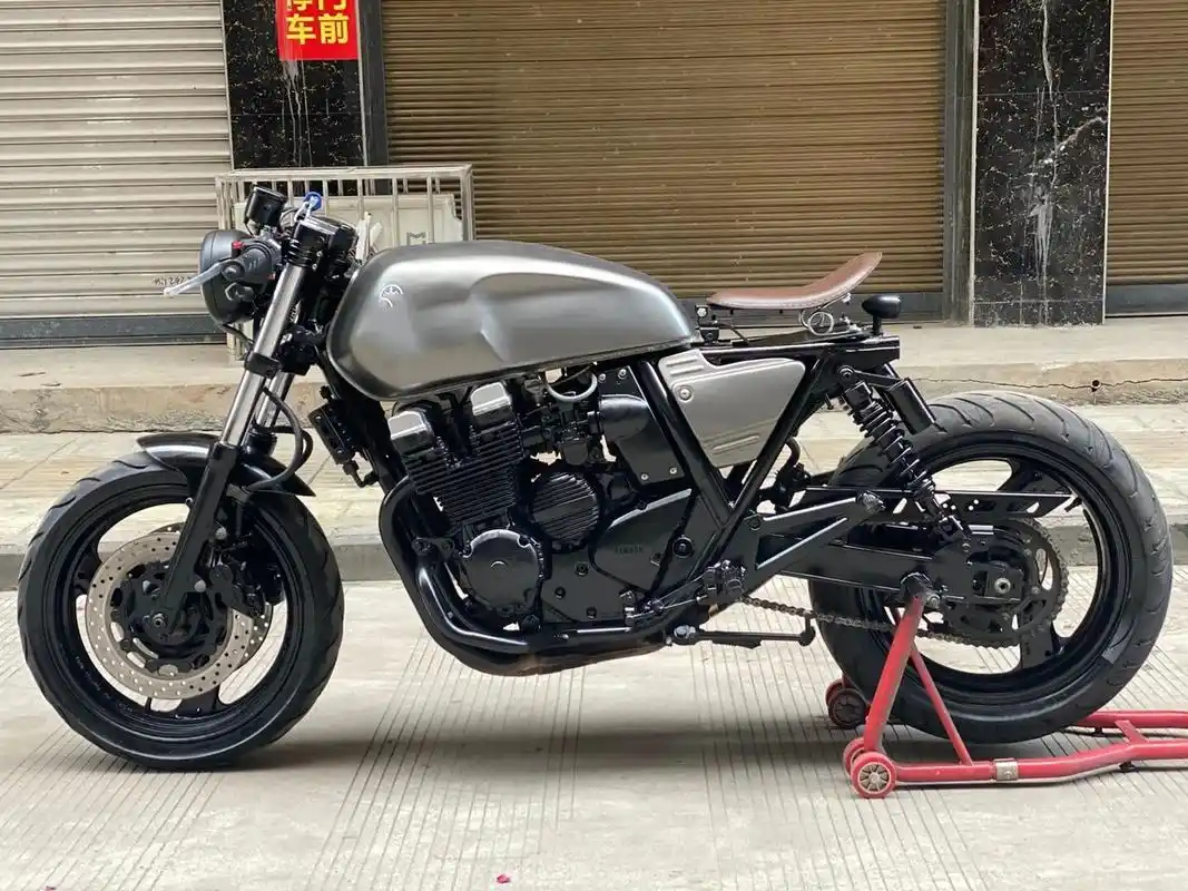 雅马哈复古小跑车 四缸400cc 来图定制