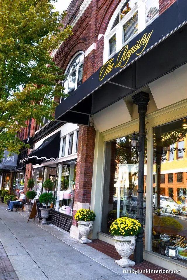 一组国外店面门头设计图