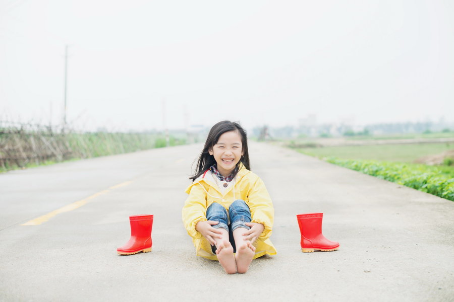 光着我的脚丫子.